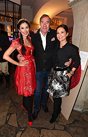 Jeanette Graf / Frank Fleschenberg / Gitta Saxx  / "Christmas Charity Dinner" zugunsten der "Stiftung KinderHerz" im Lokal "Steirer am Markt" in München 29.November 2018  / ©Foto:Agentur Schneider-Press/W.Breiteneicher